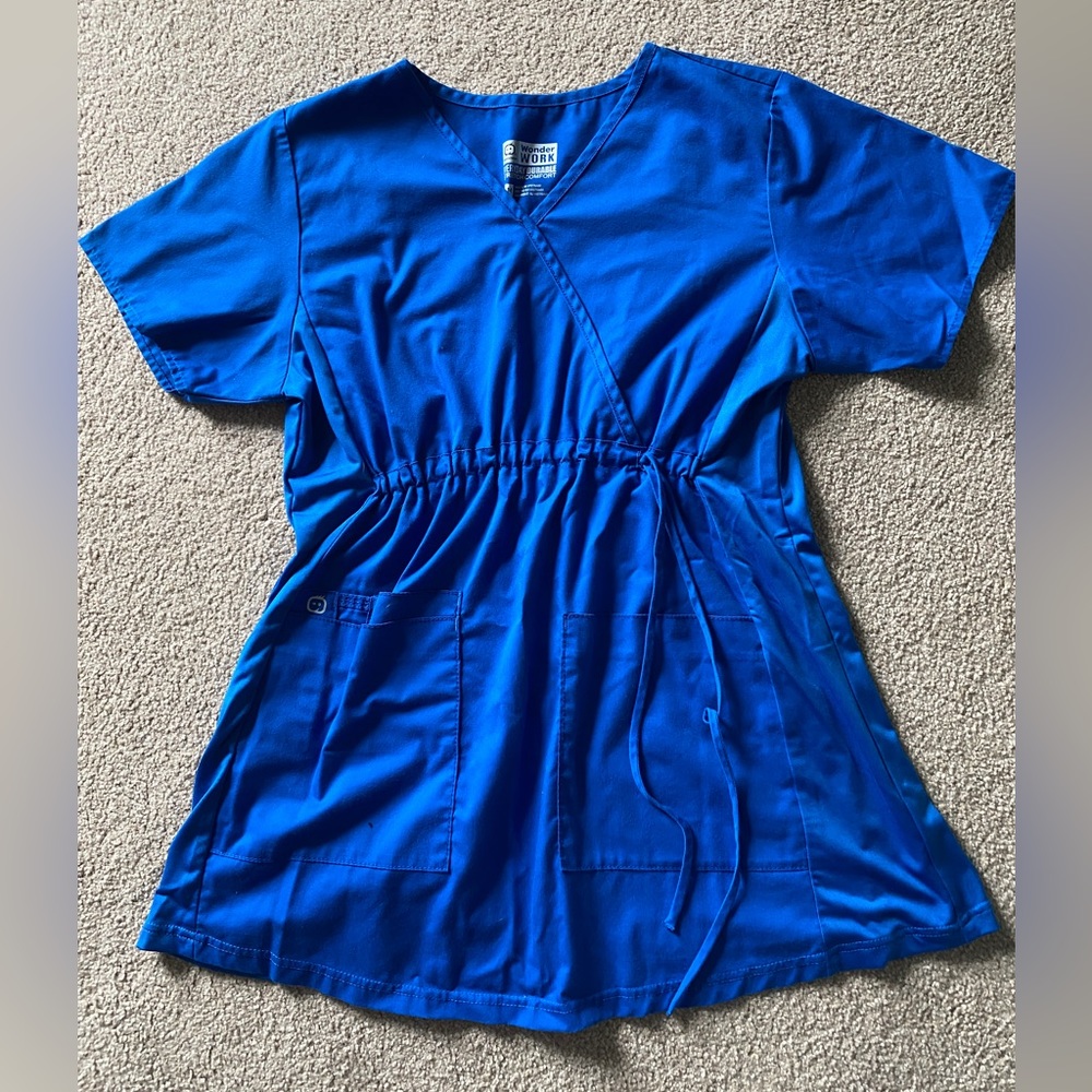 Wonder work maternity scrub set